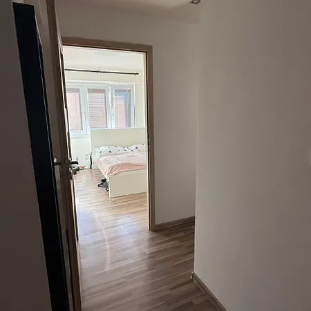 Moderni Apartman S Pohodlim Navic